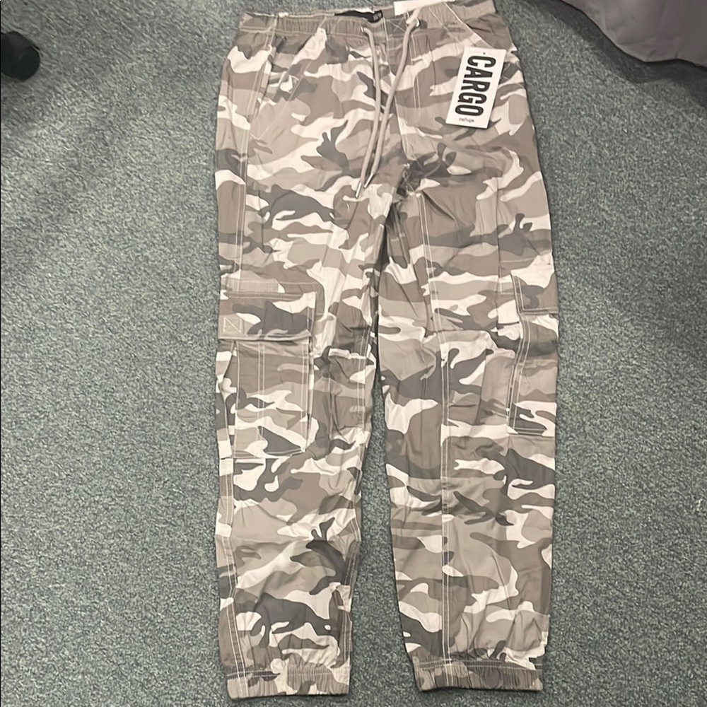 Women’s Camo Cargo Pants